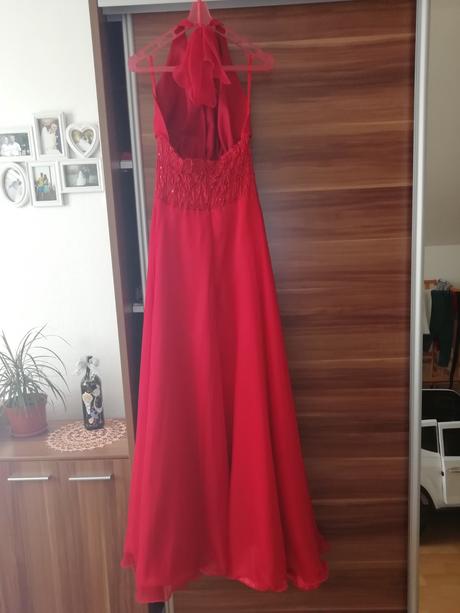 Spolocenske saty, 36