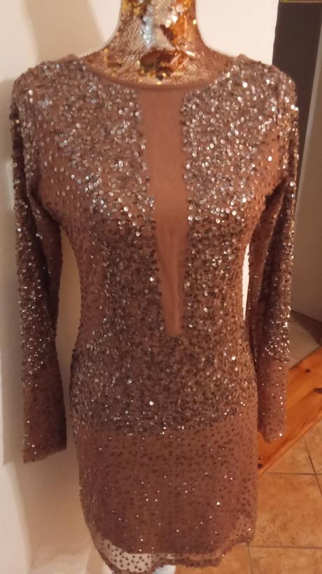 Luxusné spoločenské šaty, s