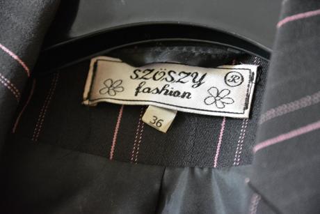 Kostym 1krát oblecene, 36