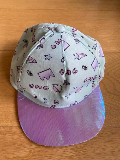 Šiltovka s perleťovým šiltom, reserved,l