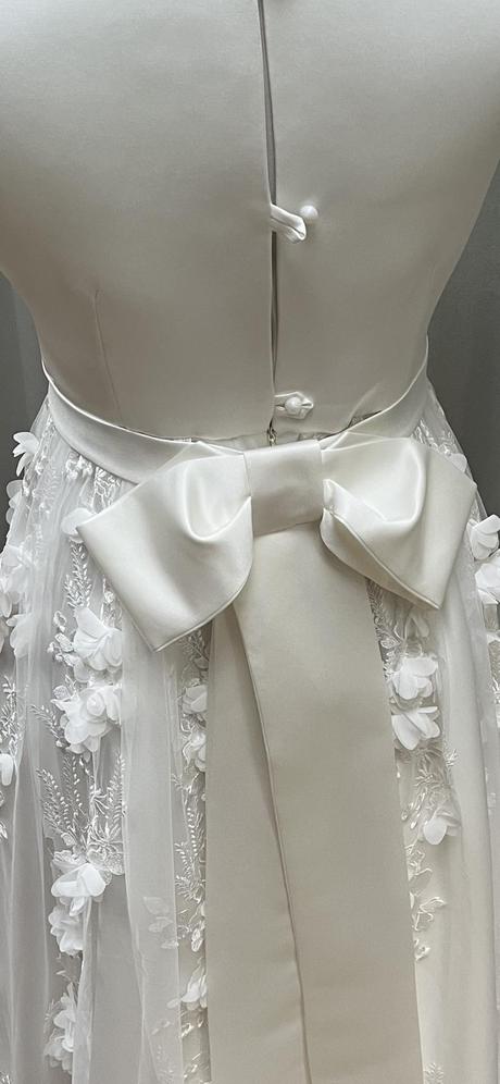 Ušité svadobné šaty, m