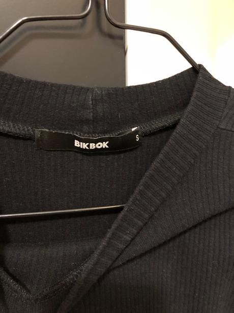 Šaty obtiahnuté tričkové, s