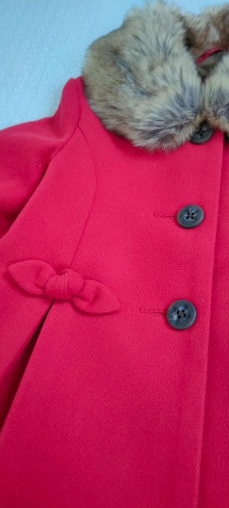 Červený kabátik, f&f,68