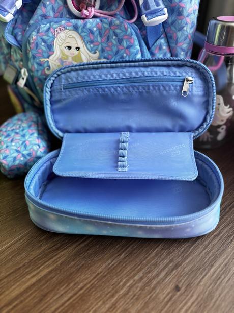 Skolska taska backman s prislusenstvom,