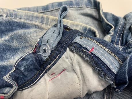 Dievčenské riflové kraťasy., 140