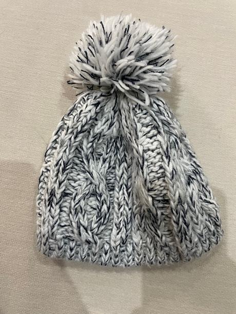 Čiapka s brmbolcom, f&f,68