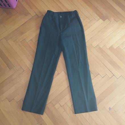 Spoločenské nohavice, 140