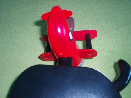 Pilot vo vojenskom lietadle,