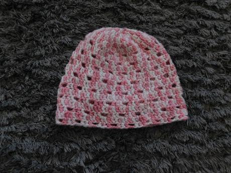 Dierkovaná čiapka č.68, 68