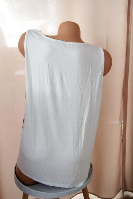 Biely kvetovaný top xl, xl