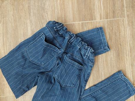 Nohavice č.152, c&a,152