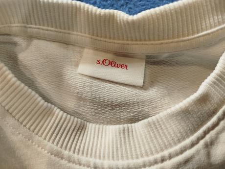 Mikina s kvetinkami, 104