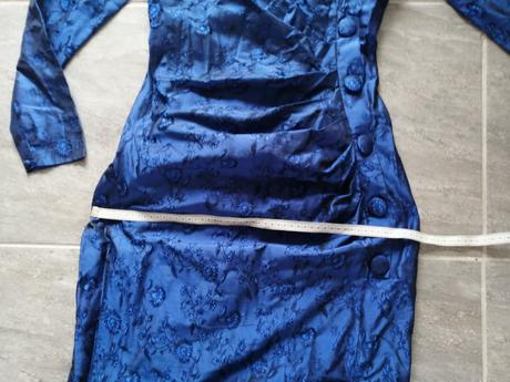 Spoloč. šaty z vyšívaného taftu v36-38 s kosticam, 38