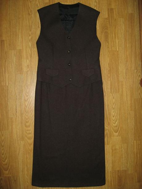 Vlnená sukňa a vesta, s