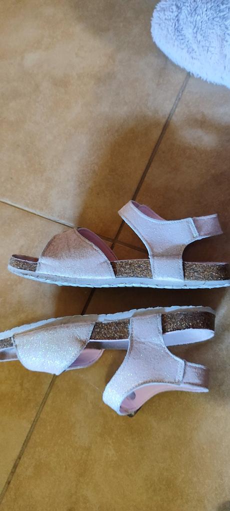 Sandálky predaj alebo k nákupu, 34