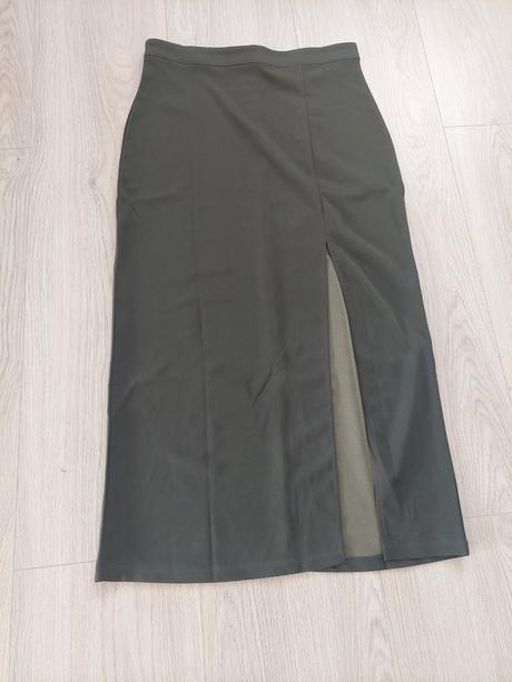 Sukna s rozparkom, l