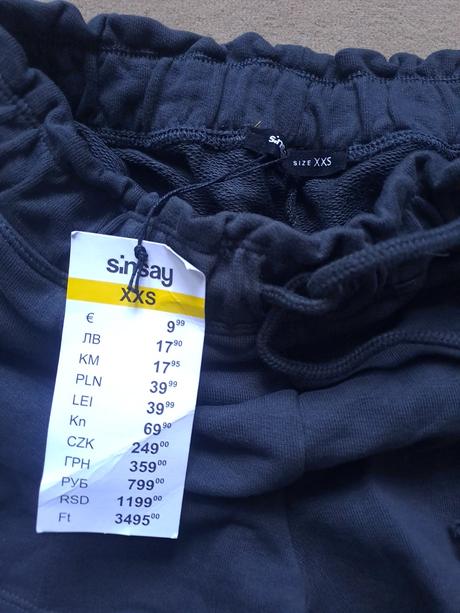 Nove kratke nohavice sinsay c xxs, sinsay,xs