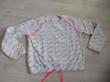 Kratšia mikina č.146-152, c&a,146