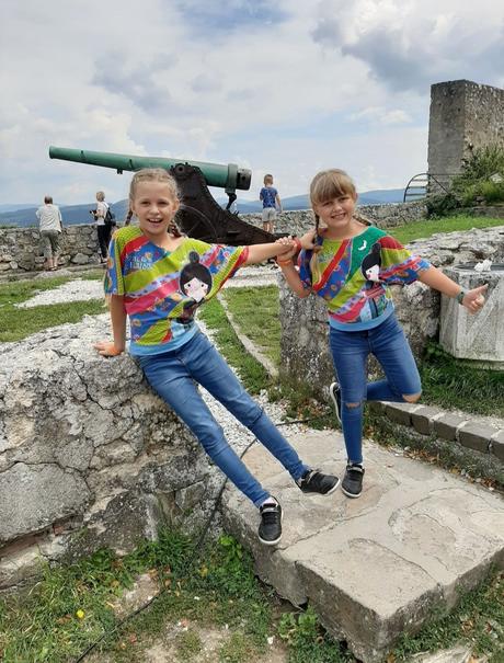 Perfekne stylove lezerne tricko zn.desigual v.152, desigual,152