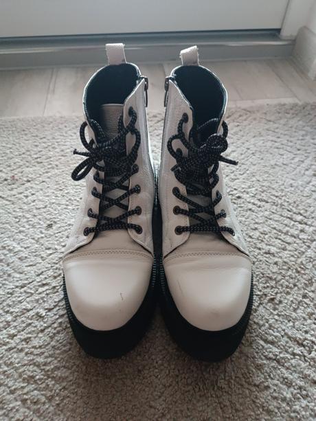 Vysoké topánky, 39