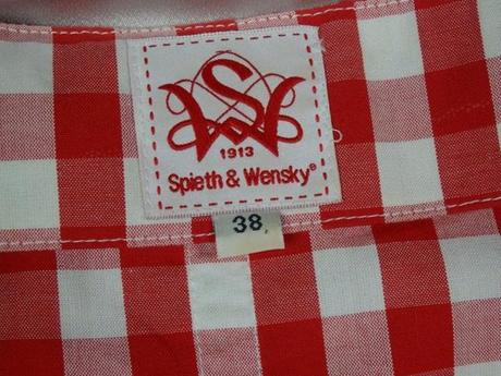 Kvalitná blúzka ku kroju, 38