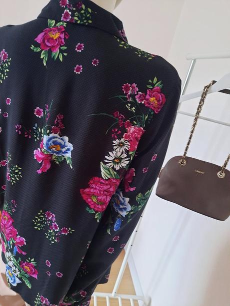 Halenka s hodvábom, l