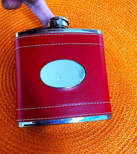 Vrecková fľaša na alkohol (ploskačka), 