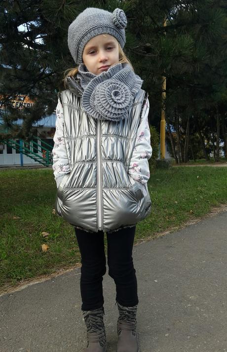 Luxusná vestička catimini 116/122, 116