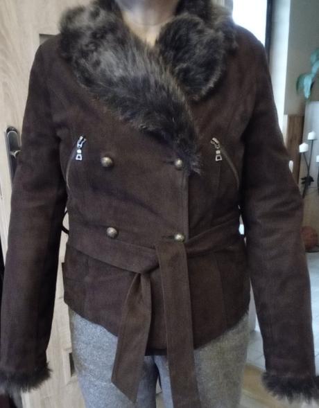 Hnedá bundička s kožušinou, 40