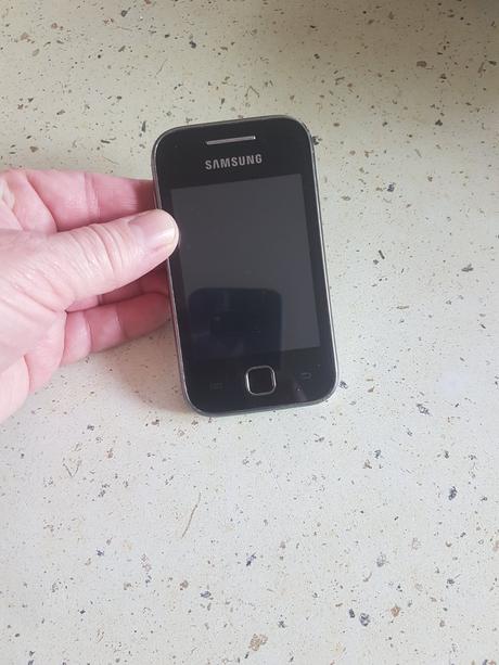 Mobilný telefón samsung galaxy y, samsung