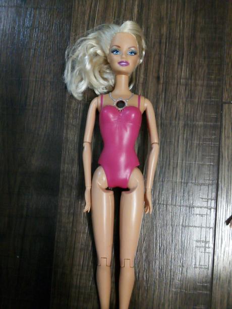 Barbie video girl,