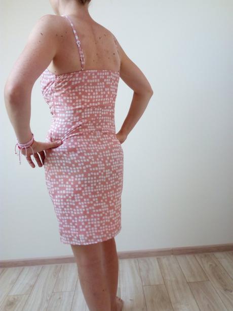 Spolocenske saty, 36