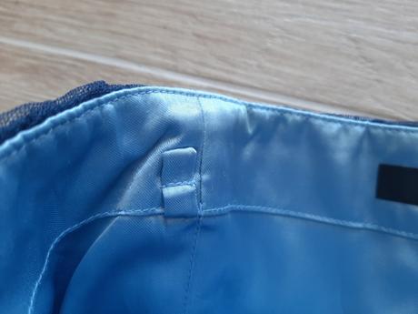 Spolocenske  saty coast, 40