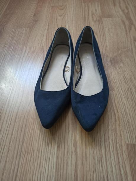 Balerinky 38, reserved,38