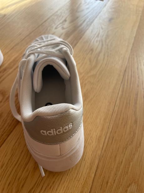 Botasky, adidas,40