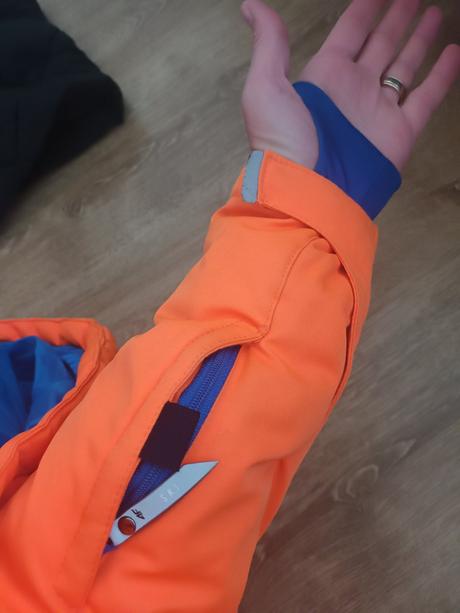 Zimna lyziarska bunda 4f, 140