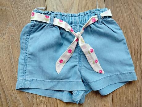 Dievčenské šortky, c&a,80