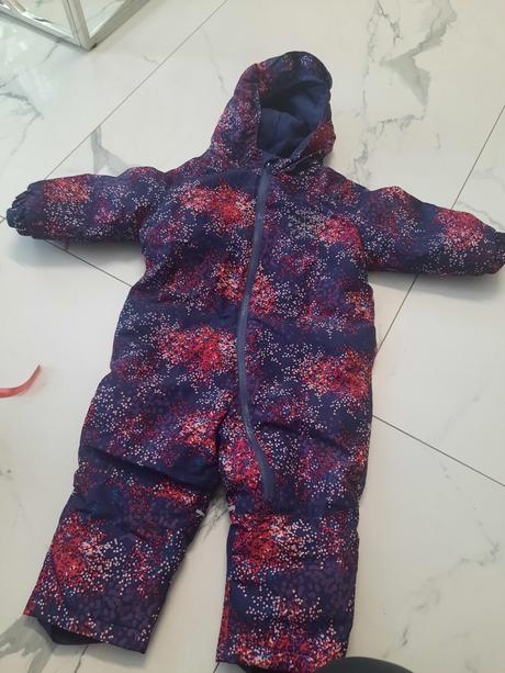 Overal sneh, lupilu,86