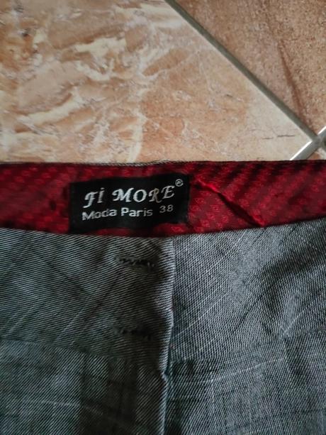 Dámske kraťasy, 38