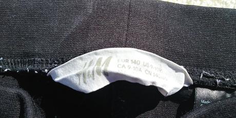 Tmavomodre jeans a cierne leginy, h&m,140