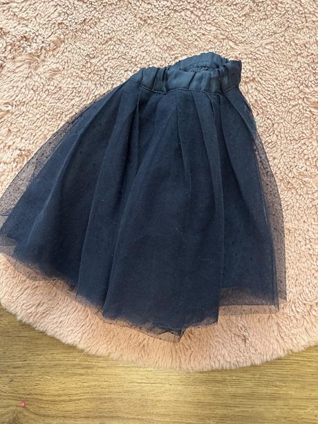 Skladana tylova sukna, 104