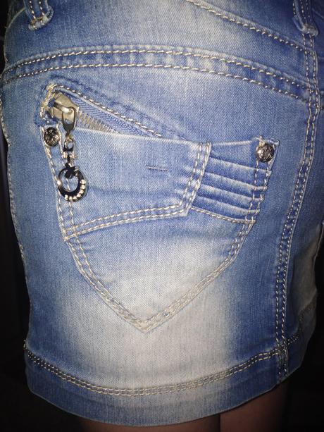 Rifľová minisukňa, 134