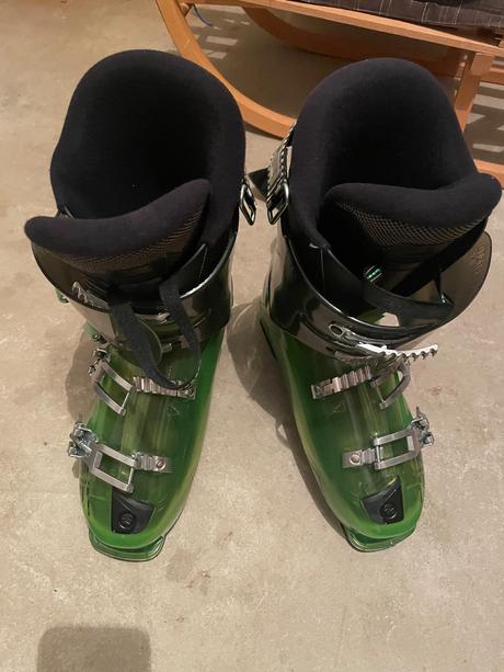 Lyziarky, rossignol,27