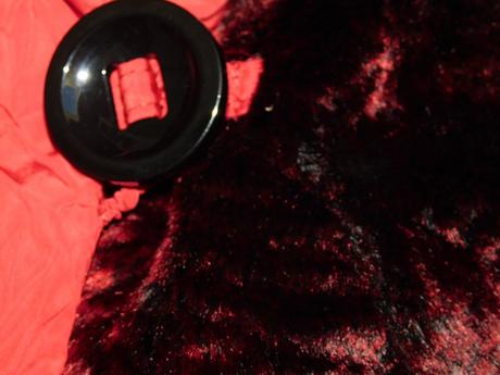 Pekna štylova plišova vesta, 42