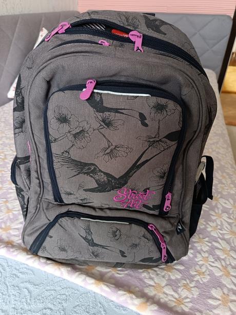 Školská taška,