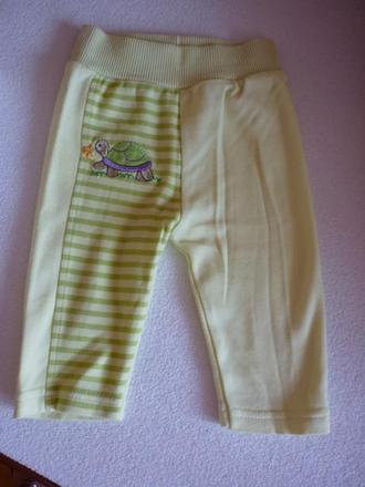 Pekné tepláčiky s korytnačkou top stav, 62