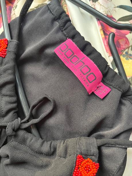 Boohoo letné midi šaty s korálikovým zdobením, veľ, 36