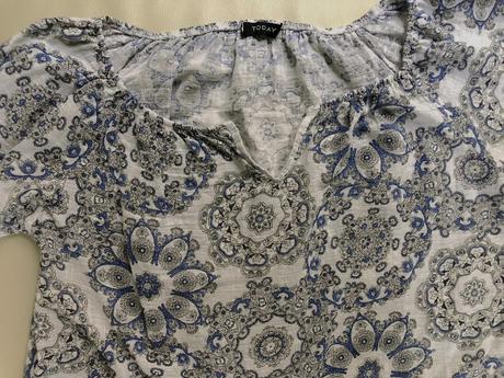 Xl/42 blúzka s hackovanym vzorom, xl