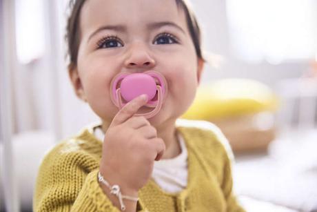 Avent scf245/22 výnimočne priedušný cumlík 6-18m,, avent