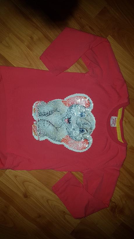 Tričko s meniacimi flitrami, 104